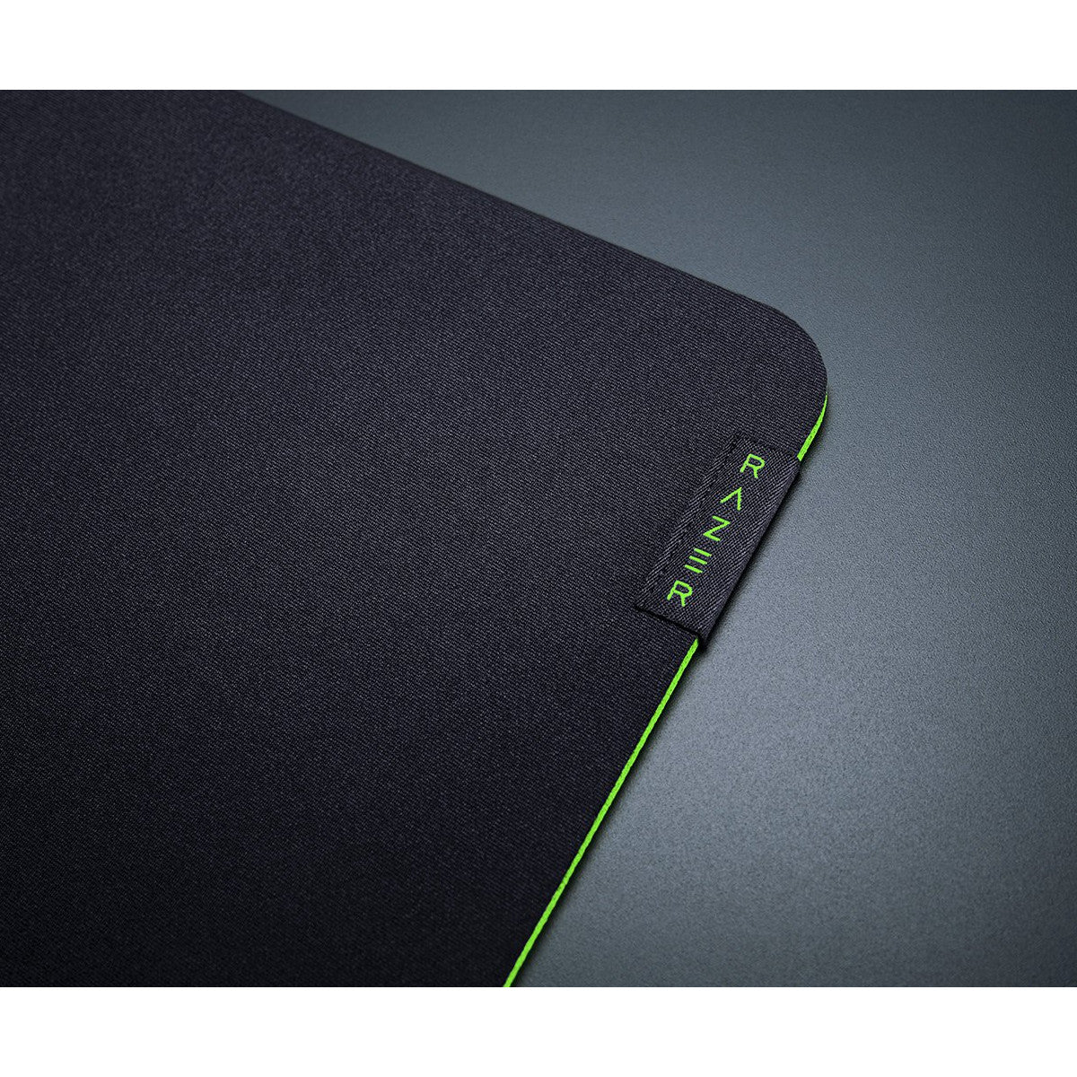 Razer Gigantus V2 - Medium Tappetino per mouse per gioco da computer Nero, Verde
