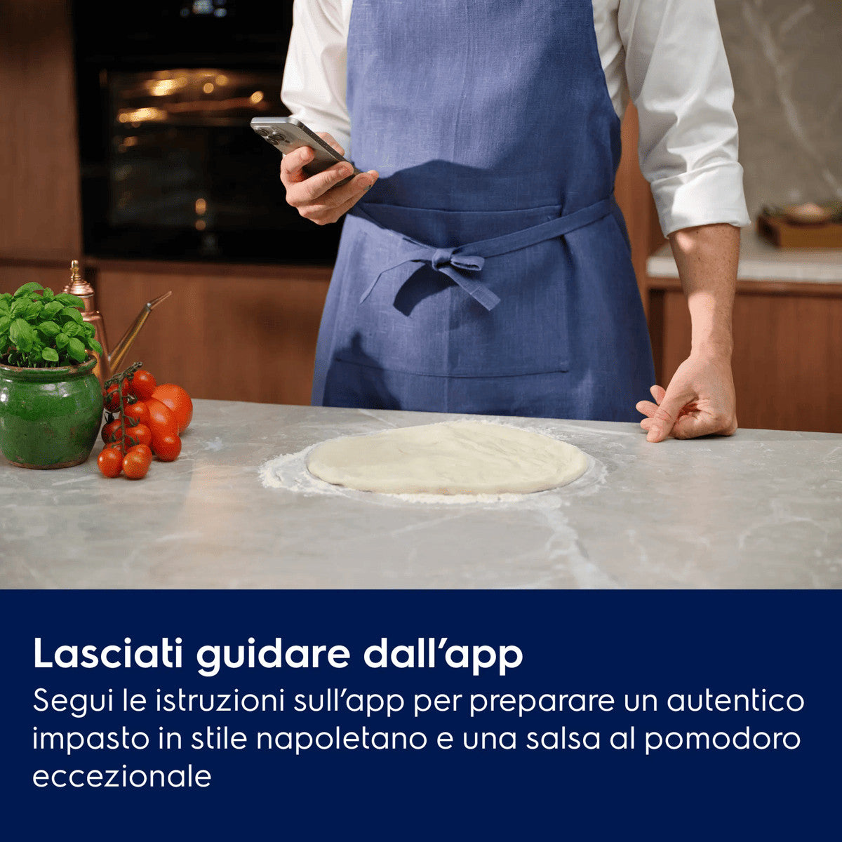 Electrolux PizzaExpert Series 700 Multifunction Oven with pyrolytic cleaning Wi-Fi connection 72 L 3490 W Nero