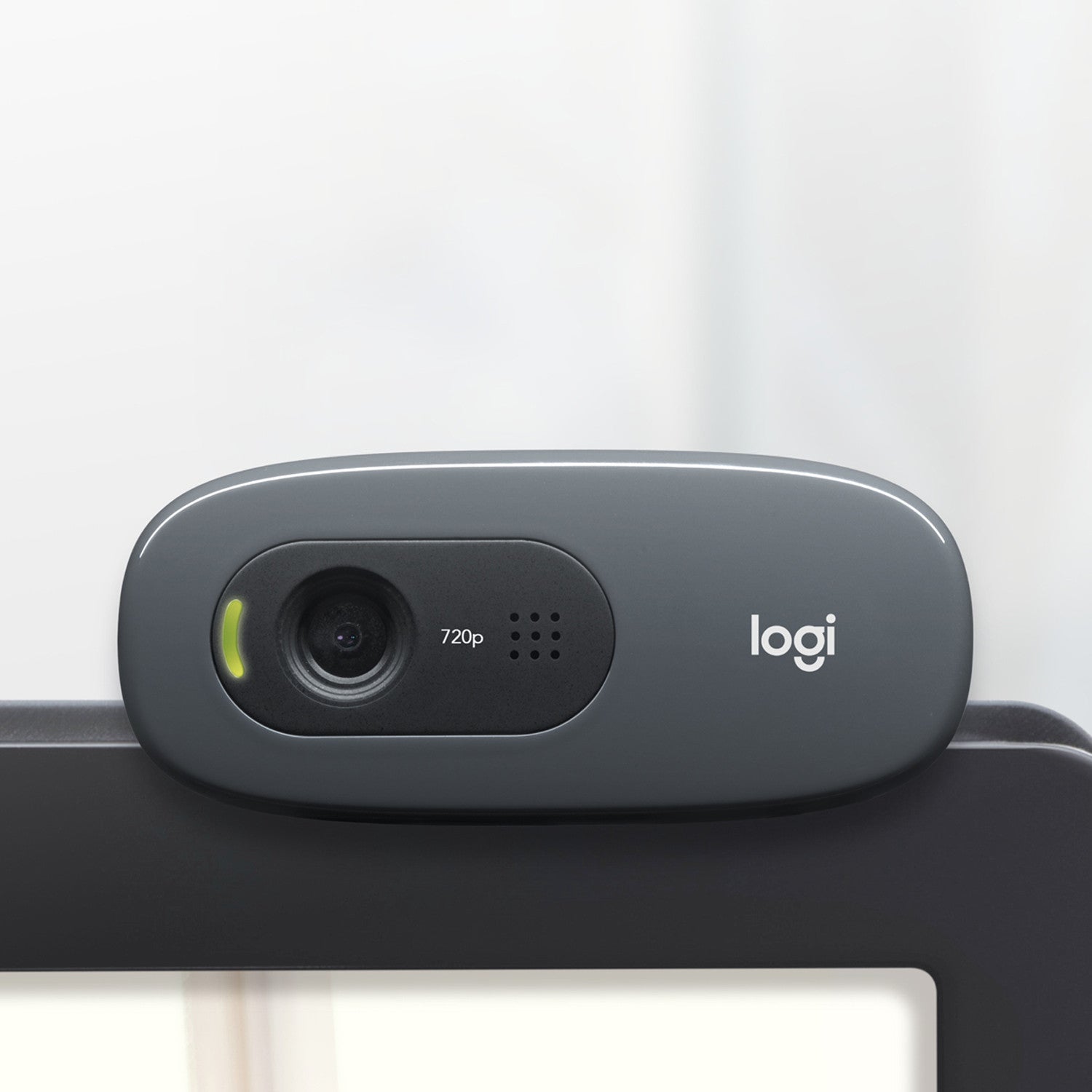 Logitech C270 Webcam HD, HD 720p/30fps, Videochiamate HD Widescreen, Correzione Automatica Luminosità, Microfono Riduzione del Rumore, Skype, FaceTime, Hangouts, WebEx,PC/Mac/Tablet/Chromebook