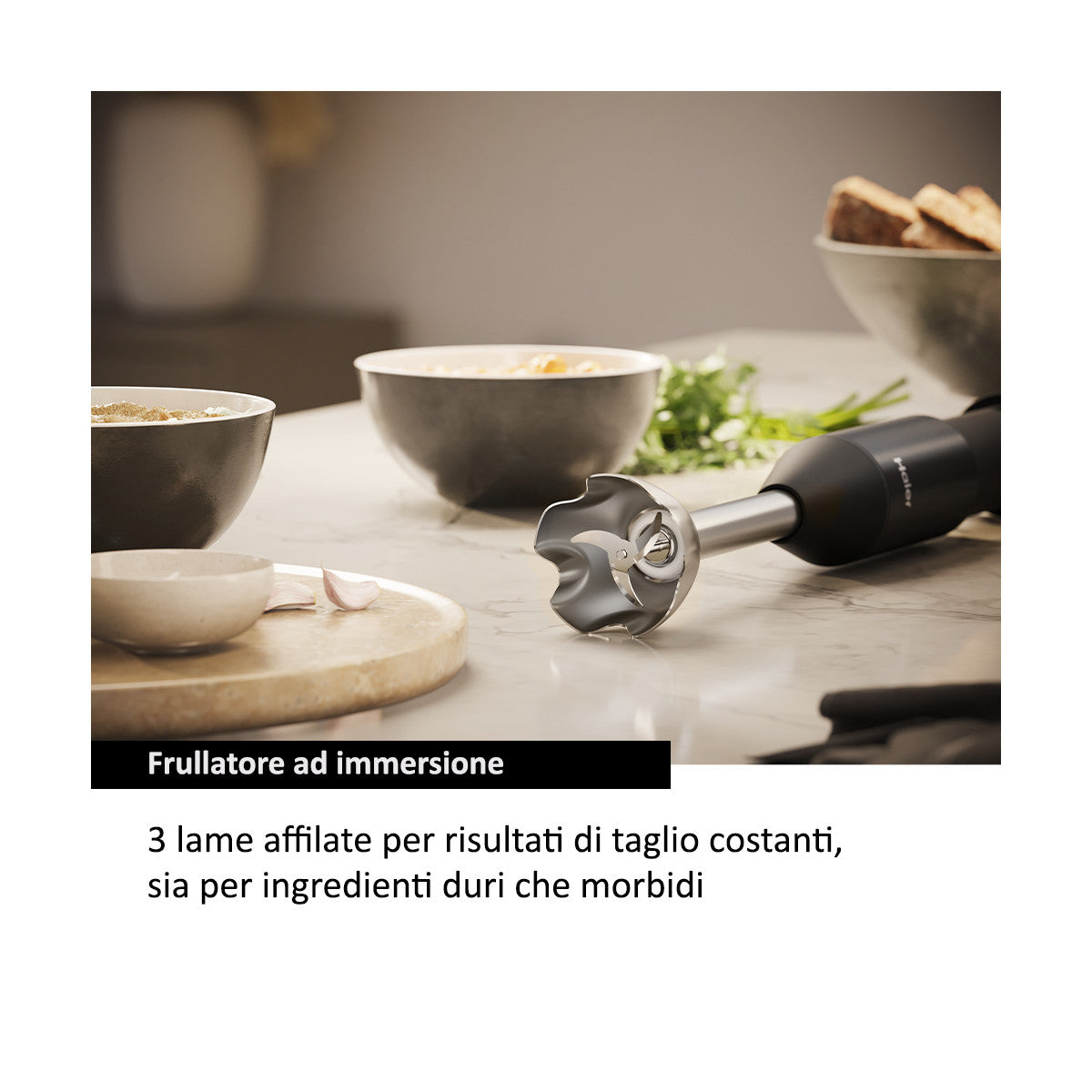 Haier I-Master Series 5 Frullatore a immersione I-Master Serie 5 Nero, 3 lame in acciaio inox, becher 0,9 L, Accessoriato Venduto come Grado C 8059019065465