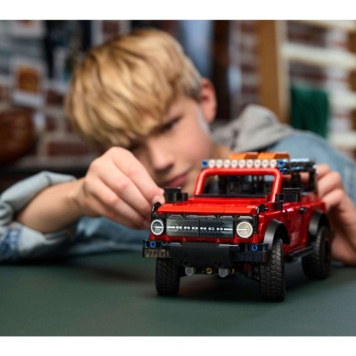 LEGO Technic 42213 Ford Bronco SUV Set Costruzione 943 Pezzi Età 9 Anni