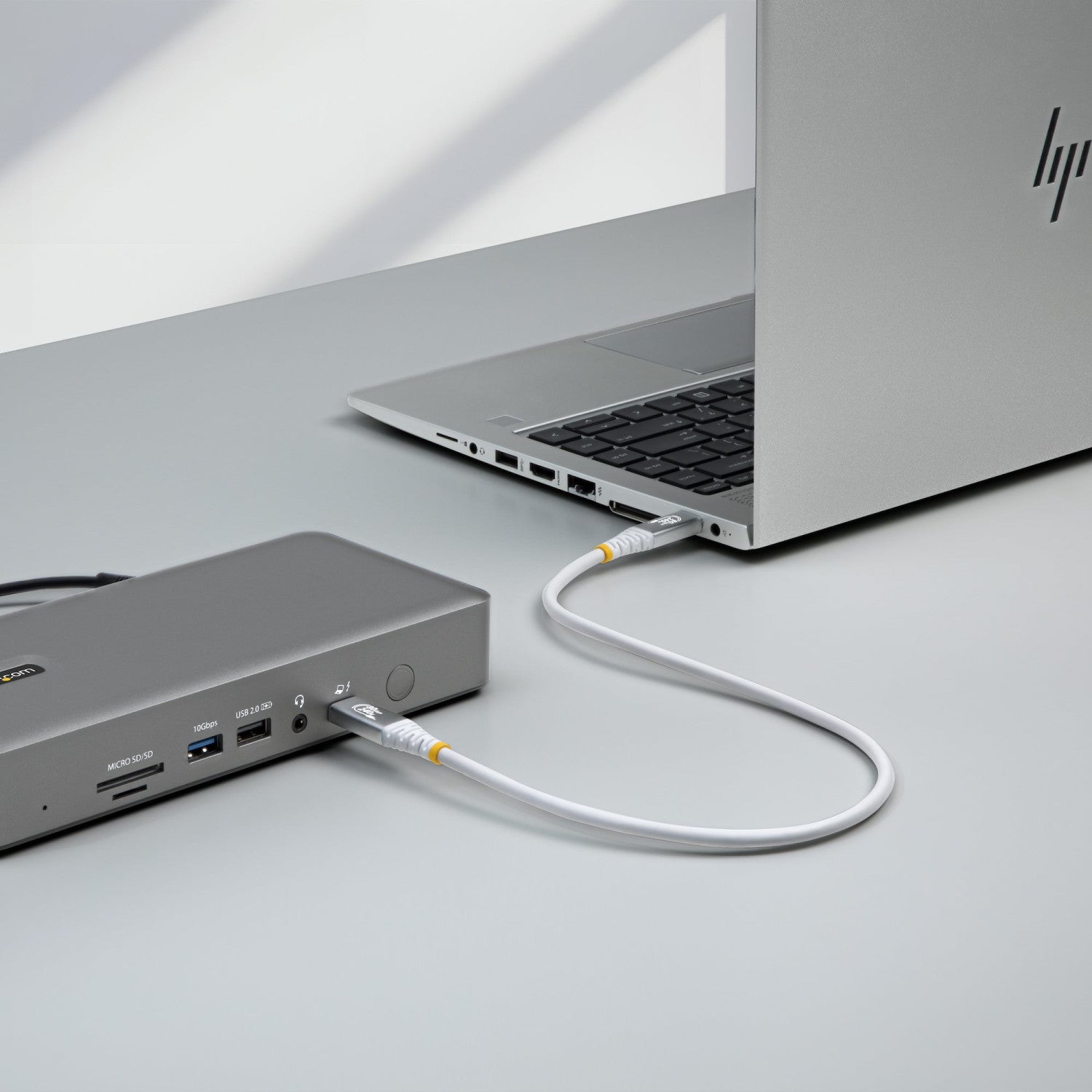 StarTech.com Cavo USB4 da 1,5 m, Cavo USB-C Certificato USB-IF, 80Gbps, PD240W, 8K120Hz / 4K240Hz DP2.1 DP80, Cavetto Tipo-C Compatibile Thunderbolt 4; Bianco