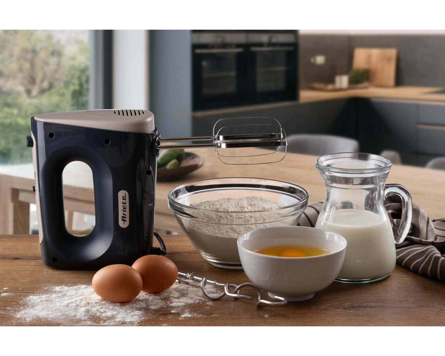 Ariete 1545 Sbattitore Breakfast, 450W, 5 velocità, Funzione turbo, 2 fruste, Dark e Sahara Grey