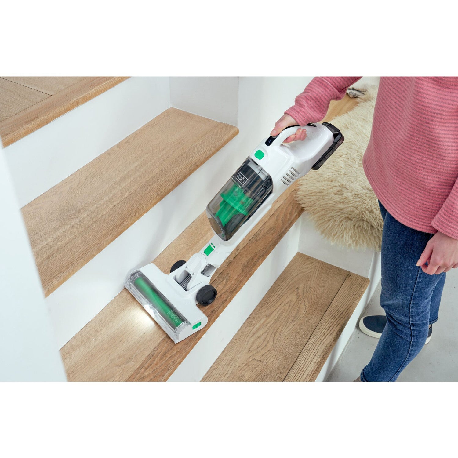 Black Decker REVSV18D1HF-QW scopa elettrica Aspirapolvere a bastone 2 in 1 Batteria Secco Senza sacchetto 0,5 L 36 W Verde, Bianco 2 Ah