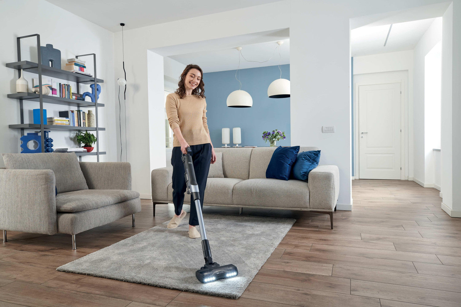 Hoover HF210HP 011 Aspirapolvere elettrica Batteria Secco EPA Senza sacchetto 1 L 165 W Grigio, Quarzo metallizzato