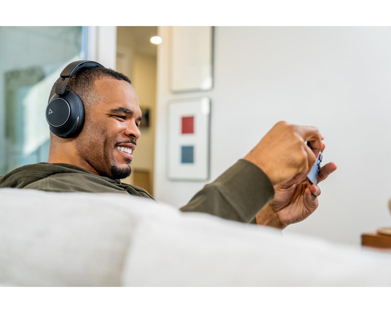 POLY Cuffie Voyager Surround 80 UC con connettore USB-C certificate per Microsoft Teams adattatore USB-C/A