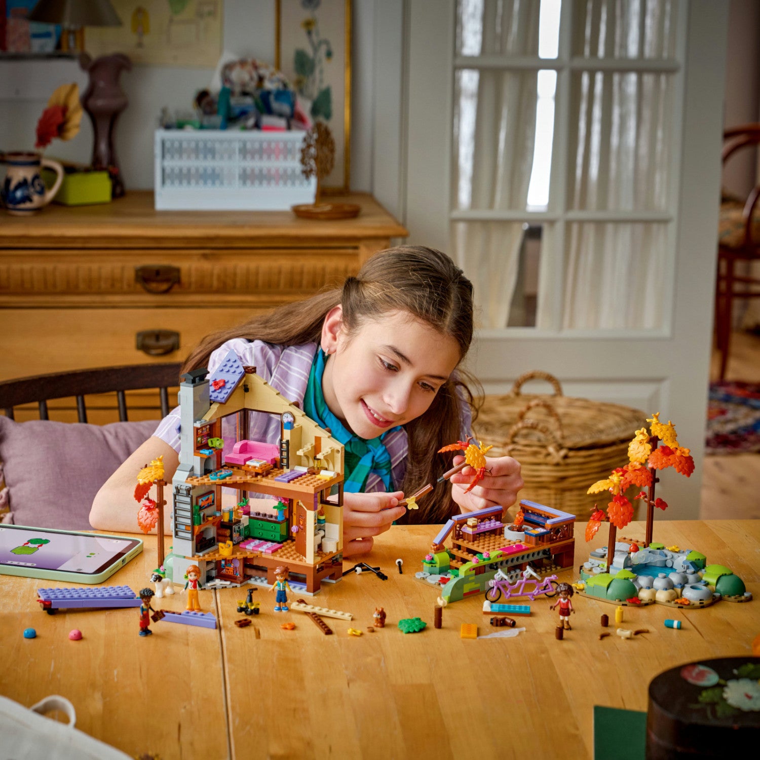 LEGO Friends Gemütliche Hütte Im Herbstwald 42705